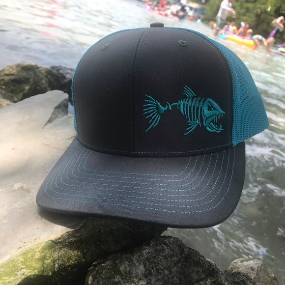 Fish bones hat - Picture 2 of 5